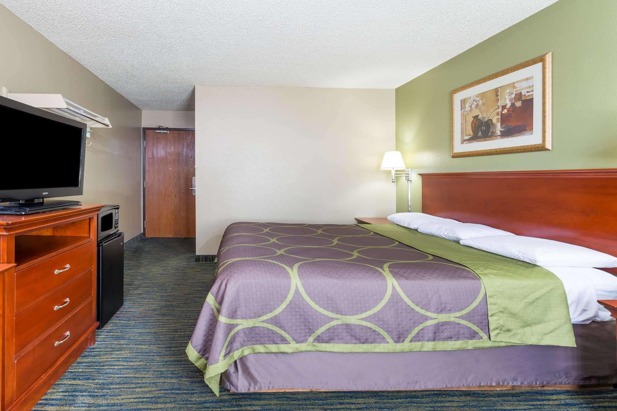 Super 8 By Wyndham Panama City Exterior photo