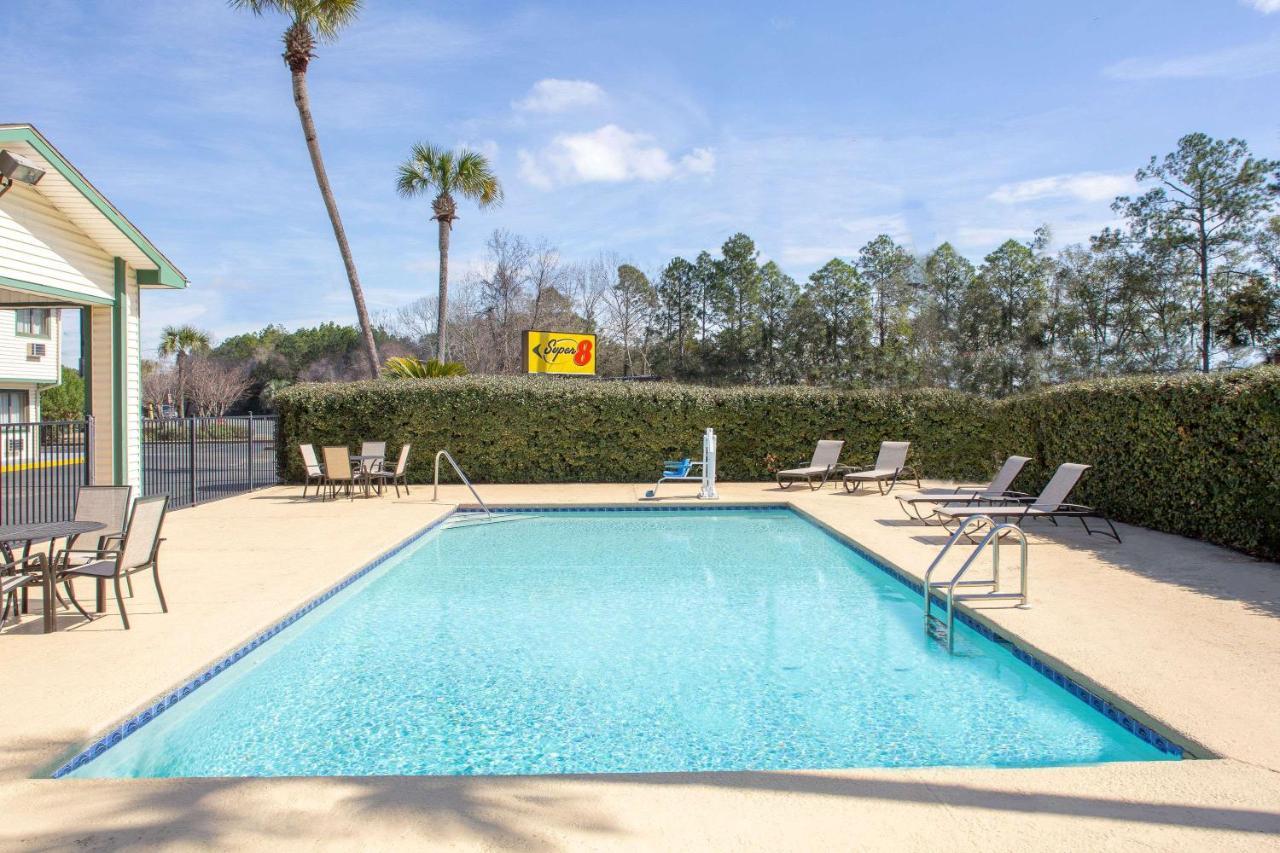 Super 8 By Wyndham Panama City Exterior photo